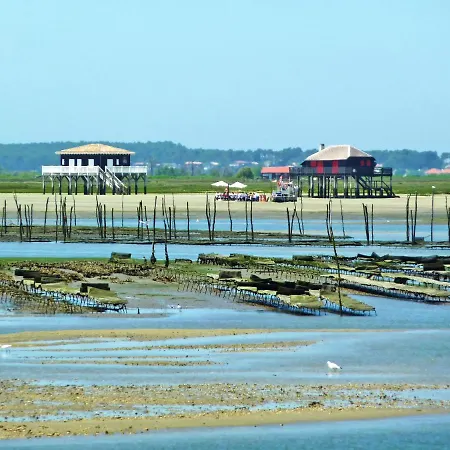 Appartamento Le Palma-2 By Interhome