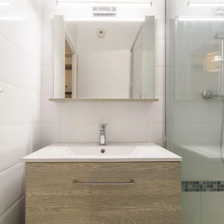 Apartment Le Palma-2 By Interhome